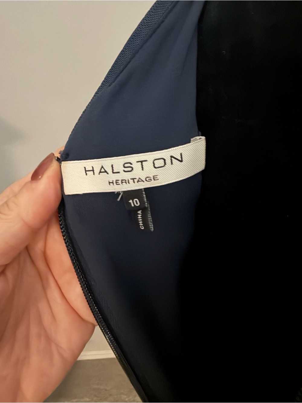 Halston Heritage Deep Slate Blue Sequin Deep V Front Dress, size 10 EUC - Picture 4 of 6